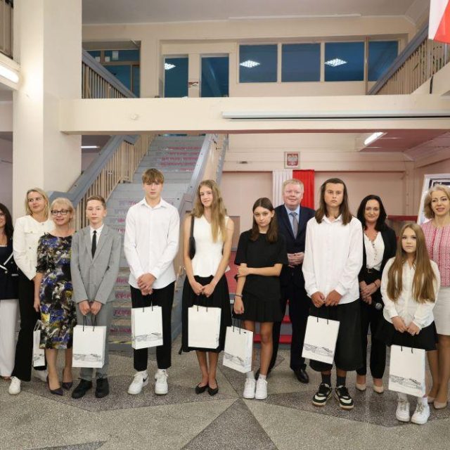 Uroczyste rozpoczęcie roku szkolnego w MSP nr 13 w Piekarach Śląskich