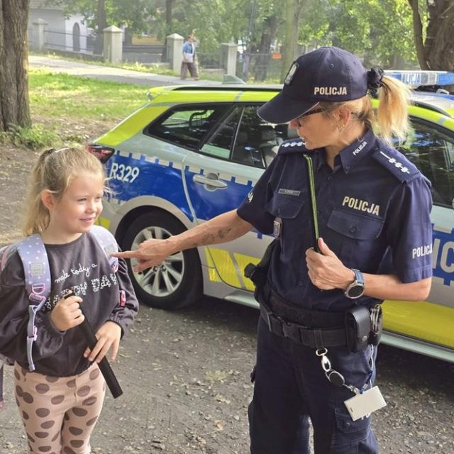 Wzmożone kontrole przy szkołach – ruszyła akcja „Bezpieczna droga”