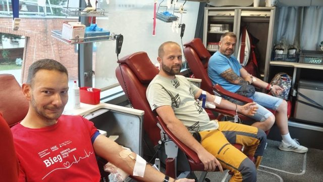 Udana akcja krwiodawstwa w Piekarach – 22 osoby oddały bezcenny dar życia