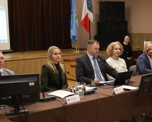 Przyszłość ciepłownictwa i współpraca z Akademią Śląską na XXI sesji Rady Miasta