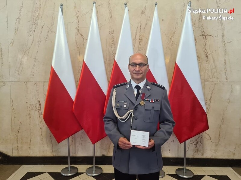 asp. sztab. Tomasz Muskała odznaczony przez prezydenta RP