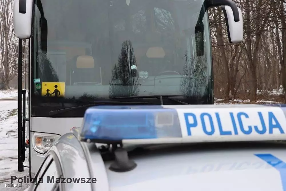 "Bezpieczne ferie 2024". Policjanci przypominają o bezpieczeństwie / fot. policja.pl