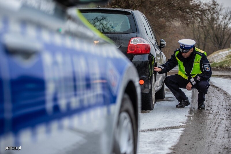 "Bezpieczne ferie 2024". Policjanci przypominają o bezpieczeństwie