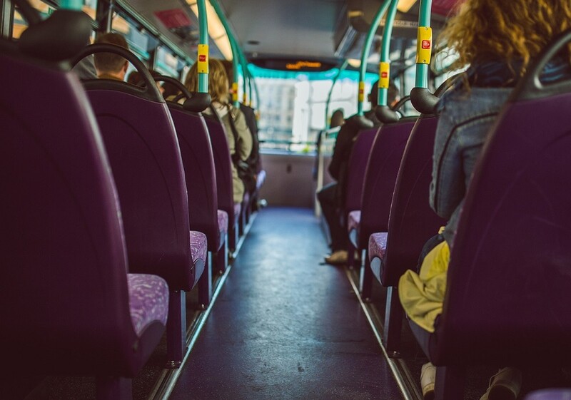 Bezpłatne przejazdy i zmiany w komunikacji miejskiej na Wszystkich Świętych