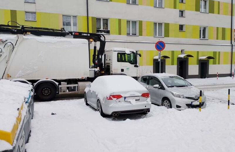 Blokowanie śmietników na osiedlach – ważne informacje dla mieszkańców