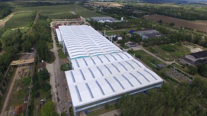 Długoterminowe korzyści z renowacji dachu przemysłowego