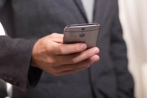 Jak chronić swoje pieniądze? Uważaj na oszustów działających przez telefon