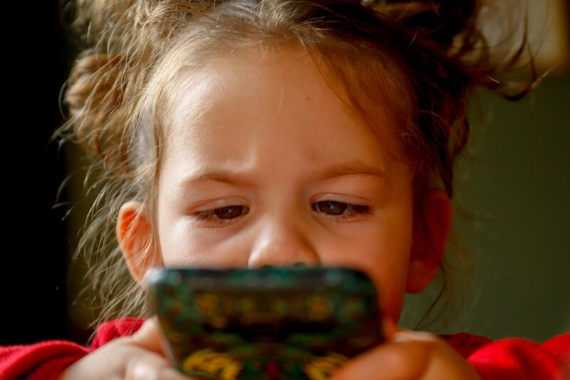 Nauczmy dzieci bezpiecznego korzystania z Internetu