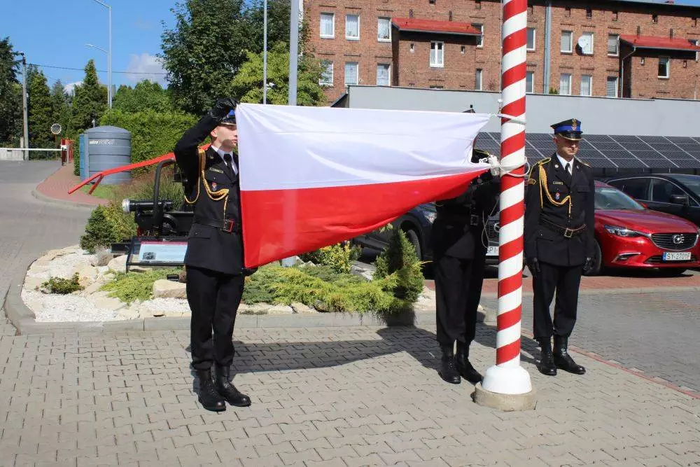 OSP Dąbrówka Wielka w Piekarach Śląskich otrzymała wóz bojowy / fot. UM Piekary Śląskie