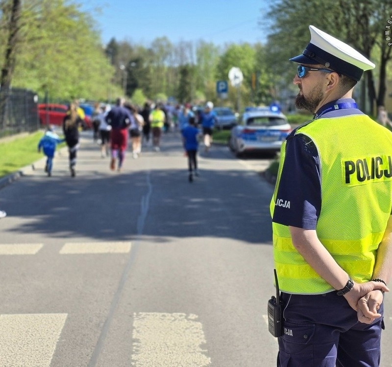 Piekarscy policjanci wsparli Bieg Świadomości Autyzmu