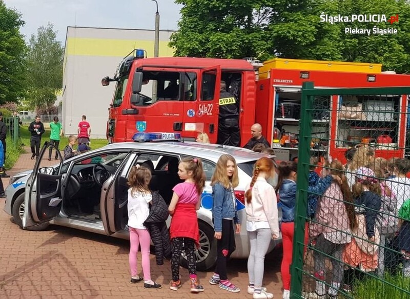Policjanci obecni podczas Turnieju Pierwszej Pomocy