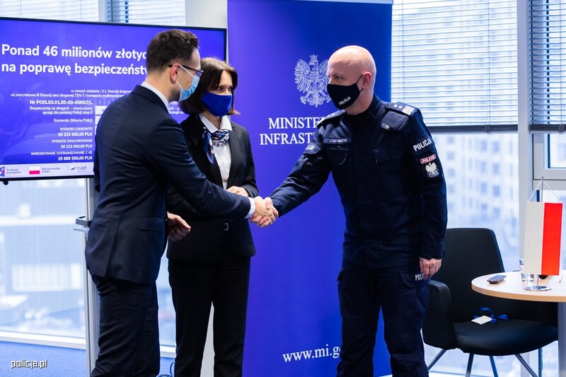 Ponad 46 mln zł z UE dla Policji na poprawę bezpieczeństwa ruchu drogowego