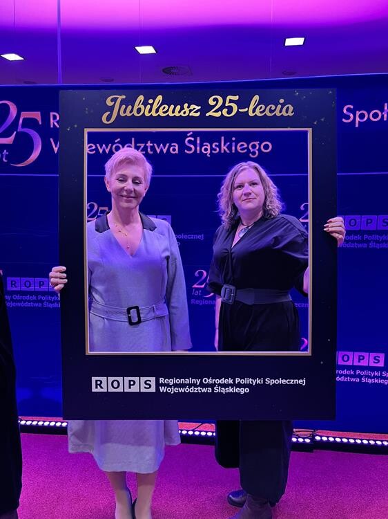 Pracownica MOPR w Piekarach Śląskich uhonorowana na Gali Śląski Prometeusz 2025 / fot. UM Piekary Śląskie