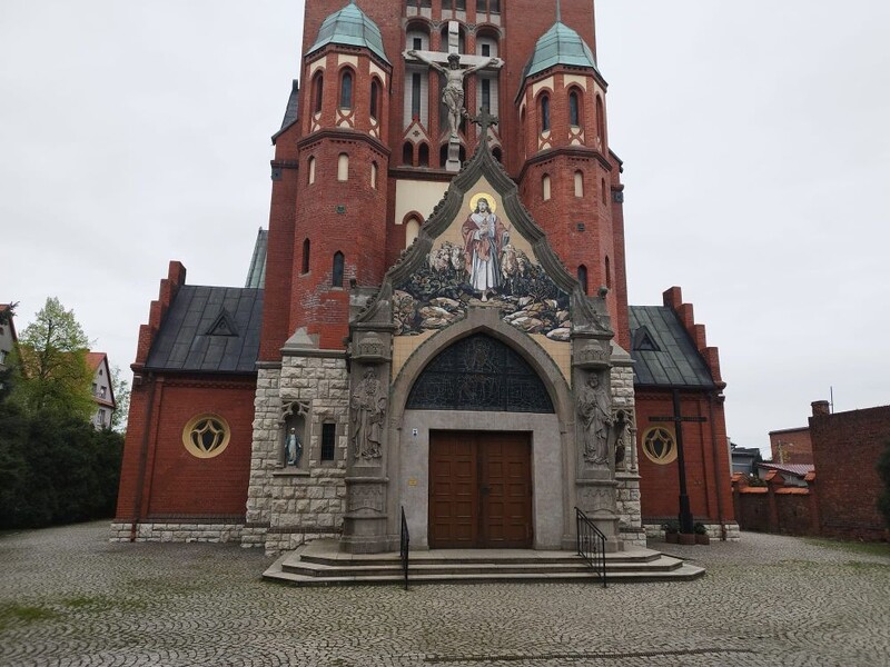 Przedsiębiorco! Parafia w Brzezinach Śląskich ogłasza przetarg na remont kościoła