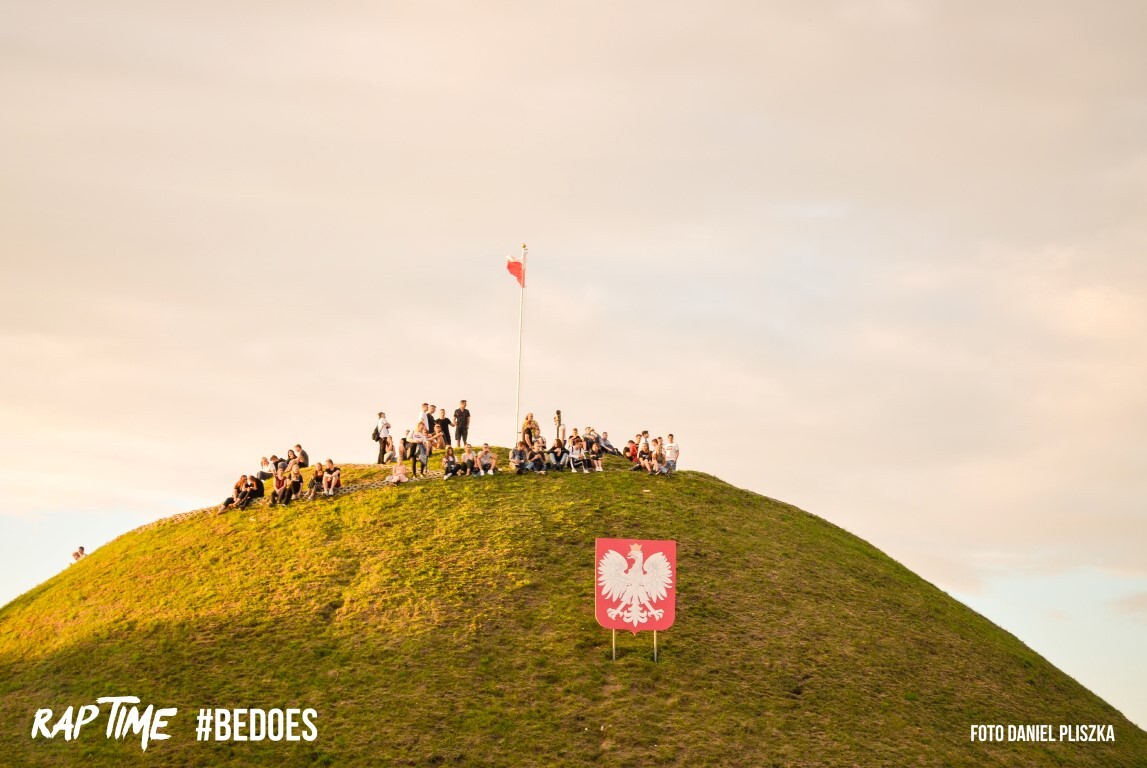 Wczoraj, pod Kopcem Wyzwolenia odbyła się kolejna edycja Muzycznych Żniw &#8211; Rap Time Festiwal. Gwiazdą wieczoru był polski raper BEDEOS znany z utworu &#8220;Wow&#8221; czy &#8220;Gustaw&#8221;!
