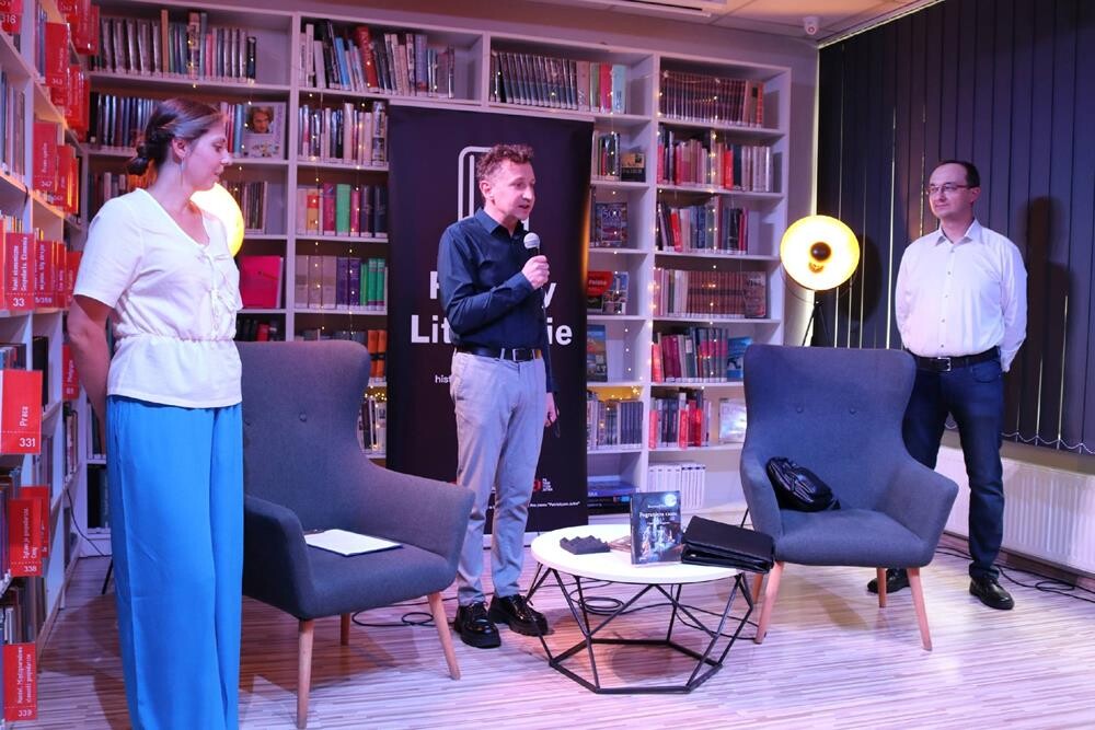 Spotkanie z Krzysztofem Kusiem w bibliotece / fot. MBP Piekary Śląskie