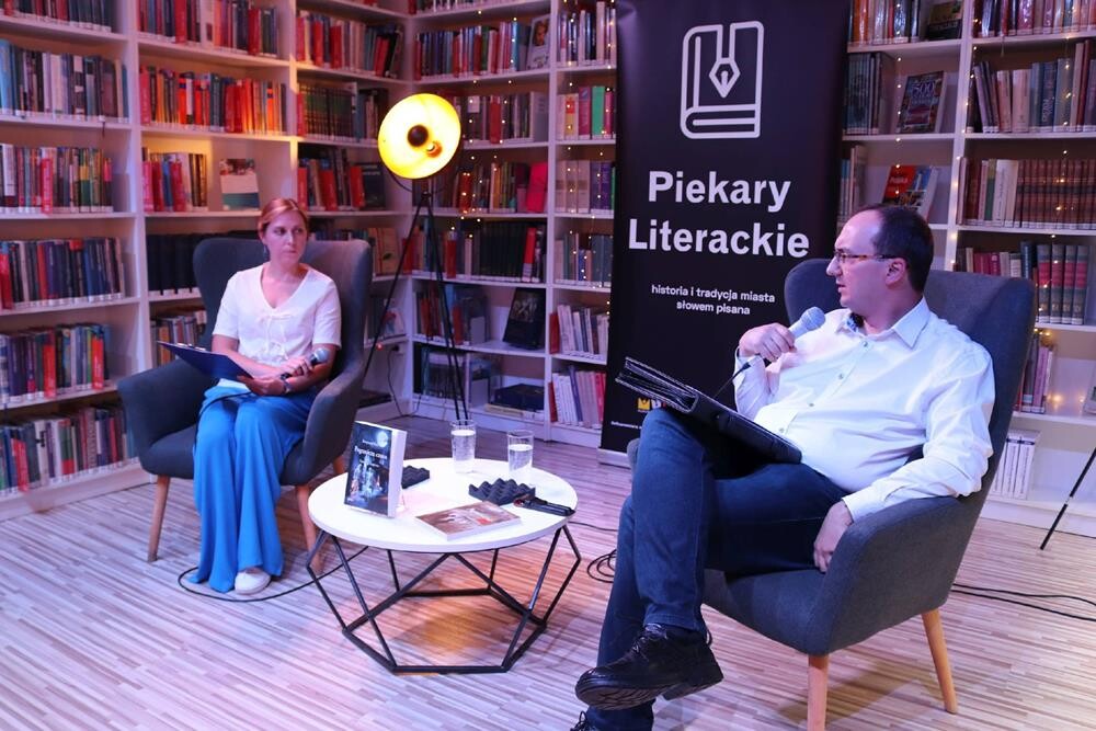Spotkanie z Krzysztofem Kusiem w bibliotece / fot. MBP Piekary Śląskie