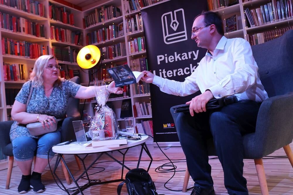 Spotkanie z Krzysztofem Kusiem w bibliotece / fot. MBP Piekary Śląskie