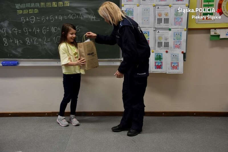 Wręczenie nagród laureatom konkursu "Bezpieczna droga do szkoły"